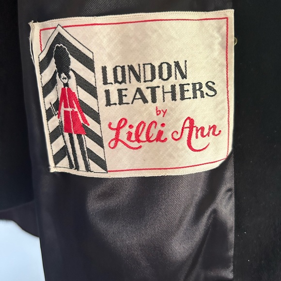 VINTAGE Lilli Anne Faux Fur Coat - Picture 4 of 5